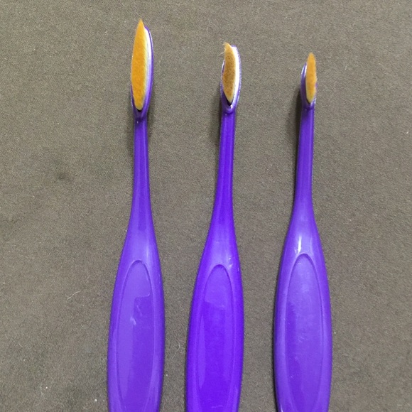 10 PC Oval Purple Makeup Brush Set - Picture 6 of 8